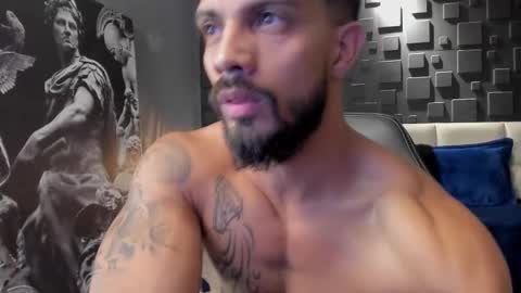 Snapshot of dann_saenz chatting on 01/19/25, 02:36 Dann saenz online show from 01/19/25, 02:36