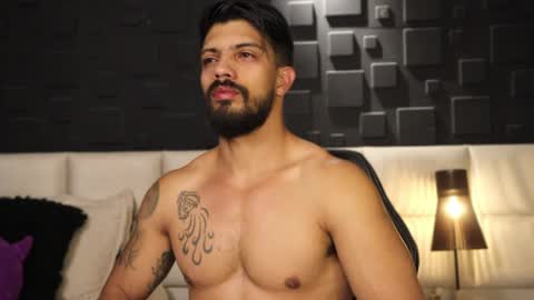 Snapshot of dann_saenz chatting on 02/15/25, 10:11 Dann saenz online show from 02/15/25, 10:11