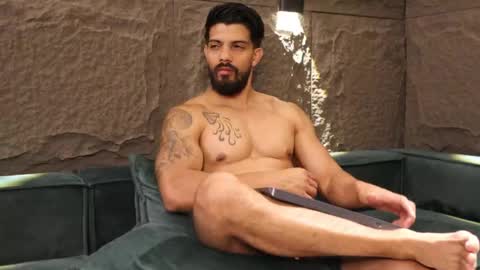 Snapshot of dann_saenz chatting on 03/01/25, 02:23 Dann saenz online show from 03/01/25, 02:23