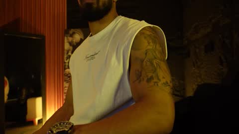 Snapshot of dann_saenz chatting on 09/19/25, 11:55 Dann saenz online show from 09/19/25, 11:55