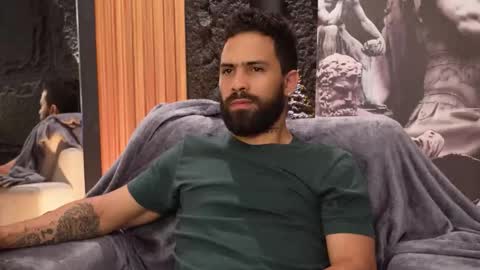 Snapshot of dann_saenz chatting on 09/23/25, 01:52 Dann saenz online show from 09/23/25, 01:52