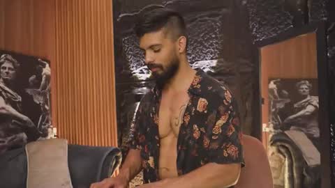 Snapshot of dann_saenz chatting on 10/11/25, 01:49 Dann saenz online show from 10/11/25, 01:49