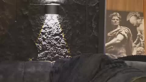 Snapshot of dann_saenz chatting on 10/27/25, 04:05 Dann saenz online show from 10/27/25, 04:05