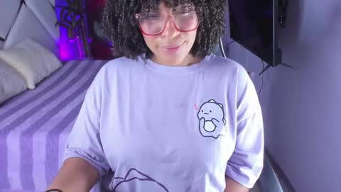 Snapshot of danna_berry chatting on 09/17/25, 04:19 DannaBerry online show from 09/17/25, 04:19