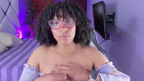 Snapshot of danna_berry chatting on 09/24/25, 02:42 DannaBerry online show from 09/24/25, 02:42