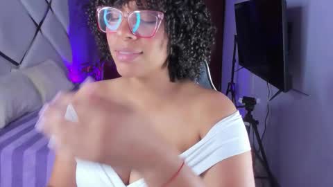 Snapshot of danna_berry chatting on 10/01/25, 08:15 DannaBerry online show from 10/01/25, 08:15