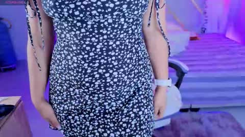 Snapshot of danna_berry chatting on 11/20/25, 04:51 DannaBerry online show from 11/20/25, 04:51