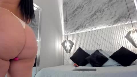 danna_caramelo_ online show from 02/11/25, 07:48