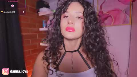 Snapshot of danna_lovs chatting on 09/25/25, 05:49 Danna Lovs online show from 09/25/25, 05:49