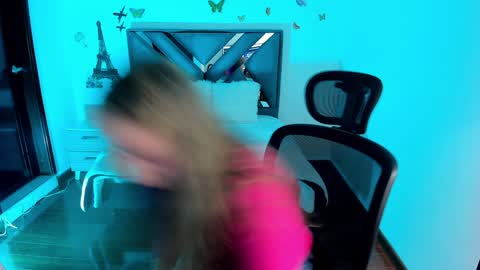 Danna martinezz online show from 12/04/24, 03:21