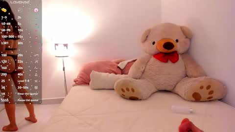 Snapshot of danna_rhodesx chatting on 09/09/25, 02:33 Danna Rhodes online show from 09/09/25, 02:33