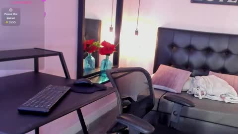  Danna  online show from 09/10/25, 08:53