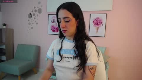 Snapshot of danna_wagner chatting on 11/20/25, 12:38 danna_wagner online show from 11/20/25, 12:38