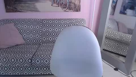 Snapshot of danna_wagner chatting on 12/15/25, 12:42 danna_wagner online show from 12/15/25, 12:42