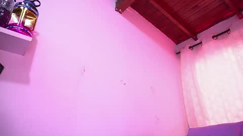 Snapshot of dannaberlin chatting on 10/29/25, 07:15 Danna Berlin online show from 10/29/25, 07:15