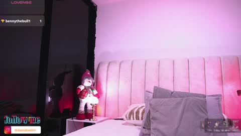 Snapshot of dannaberlin chatting on 11/06/25, 07:37 Danna Berlin online show from 11/06/25, 07:37