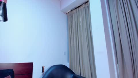 DannaHadid online show from 12/17/24, 05:58