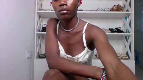 Snapshot of dannamikayla chatting on 12/04/25, 04:11 dannamikayla online show from 12/04/25, 04:11