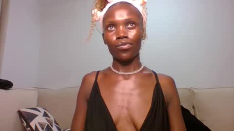 Snapshot of dannamikayla chatting on 12/05/25, 04:47 dannamikayla online show from 12/05/25, 04:47