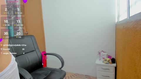 Danna online show from 02/11/25, 07:16