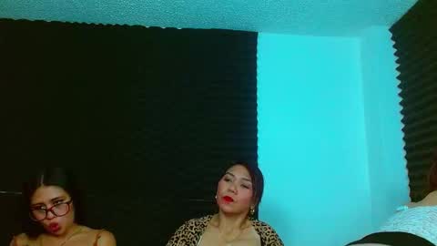 dannamomcerrat online show from 01/21/25, 04:21