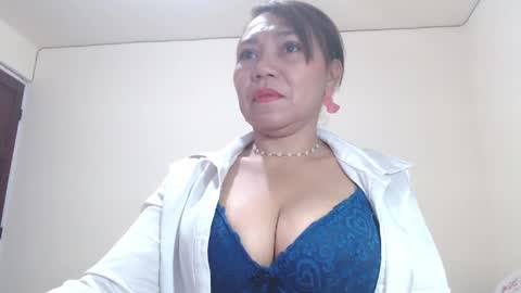 Snapshot of dannamomcerratt chatting on 04/18/26, 06:45 dannamomcerratt online show from 04/18/26, 06:45