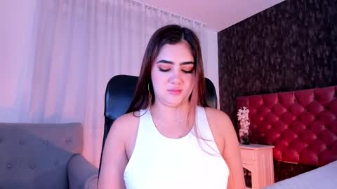 Snapshot of dannastaar chatting on 09/25/25, 02:21 Danna online show from 09/25/25, 02:21