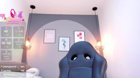 Danna online show from 11/30/25, 01:20