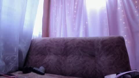 Snapshot of danni_z chatting on 11/27/25, 08:11 Danni online show from 11/27/25, 08:11