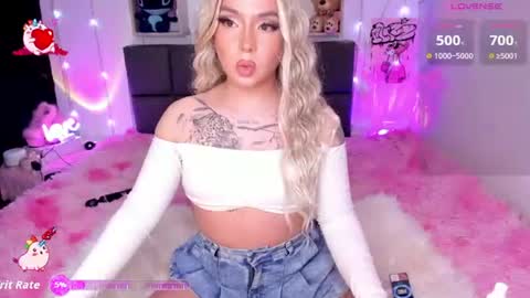 dannia_13 online show from 07/22/26, 03:09