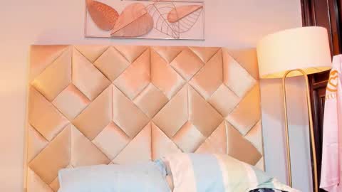 danniakross online show from 10/01/25, 06:41