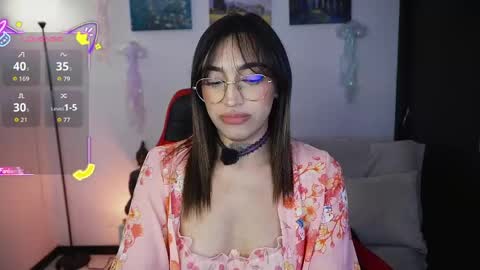 Snapshot of dannielle_ chatting on 06/02/26, 07:27 online show from 06/02/26, 07:27
