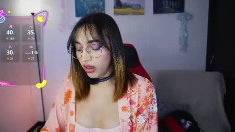 Snapshot of dannielle_ chatting on 06/22/26, 07:33 online show from 06/22/26, 07:33