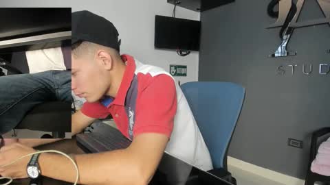 danny_and_lara online show from 10/03/25, 06:49