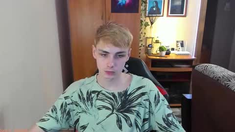 Snapshot of danny_fox888 chatting on 09/12/25, 08:31 Daniel online show from 09/12/25, 08:31