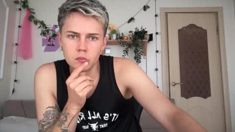 Snapshot of danny_love01 chatting on 09/12/25, 10:59 danny online show from 09/12/25, 10:59