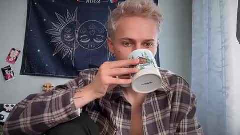 Snapshot of danny_love01 chatting on 09/30/25, 11:26 danny online show from 09/30/25, 11:26