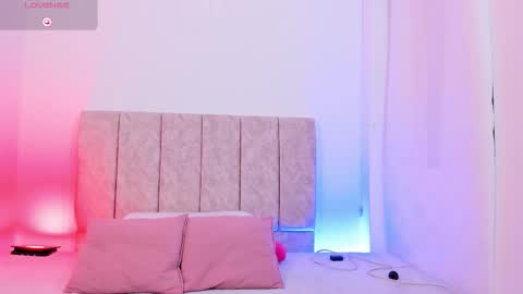 Snapshot of danny_smith12 chatting on 10/29/25, 10:28 DANNY online show from 10/29/25, 10:28