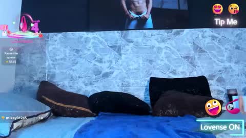 Danny Willson online show from 10/13/25, 02:50