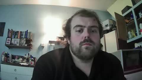 Snapshot of dannyb0y95 chatting on 11/03/25, 08:32 Danny online show from 11/03/25, 08:32