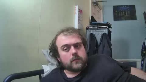 Snapshot of dannyb0y95 chatting on 11/19/25, 09:15 Danny online show from 11/19/25, 09:15