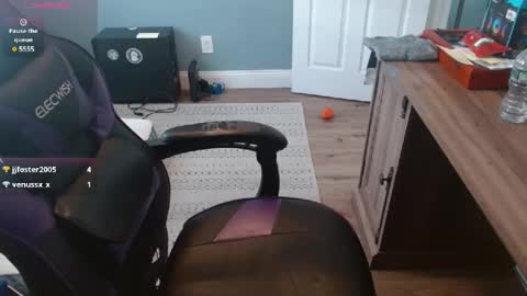 Snapshot of dannyboyx69 chatting on 01/20/25, 06:32 dannyboyx69 online show from 01/20/25, 06:32