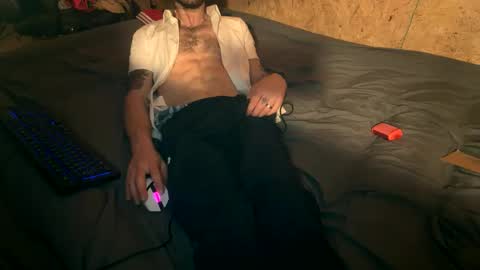 Snapshot of dannygowild chatting on 05/22/26, 03:02 dannygowild online show from 05/22/26, 03:02