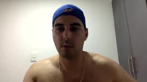 Snapshot of dannyhot9 chatting on 01/04/25, 08:37 Dannyhot9 online show from 01/04/25, 08:37