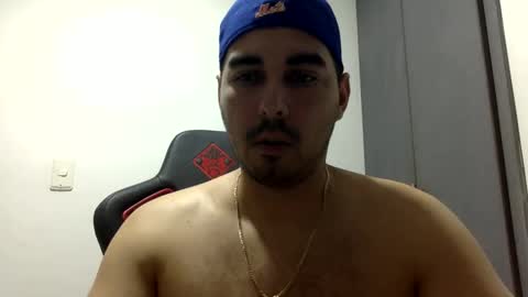 Snapshot of dannyhot9 chatting on 01/19/25, 01:43 Dannyhot9 online show from 01/19/25, 01:43