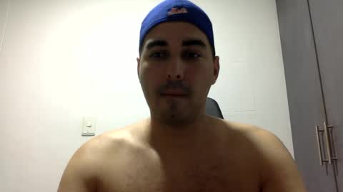 Snapshot of dannyhot9 chatting on 02/14/25, 10:38 Dannyhot9 online show from 02/14/25, 10:38