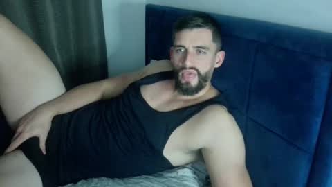 Naughtystr8D online show from 12/18/24, 04:28