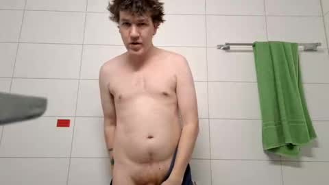 Snapshot of dannytoyboyy chatting on 01/06/25, 08:57 Danny Toy Boy online show from 01/06/25, 08:57