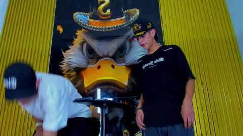 Snapshot of dante_brown1 chatting on 10/19/25, 09:04 dante_brown1 online show from 10/19/25, 09:04