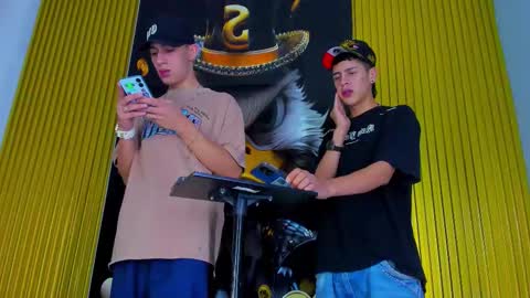 Snapshot of dante_brown1 chatting on 11/06/25, 10:10 dante_brown1 online show from 11/06/25, 10:10